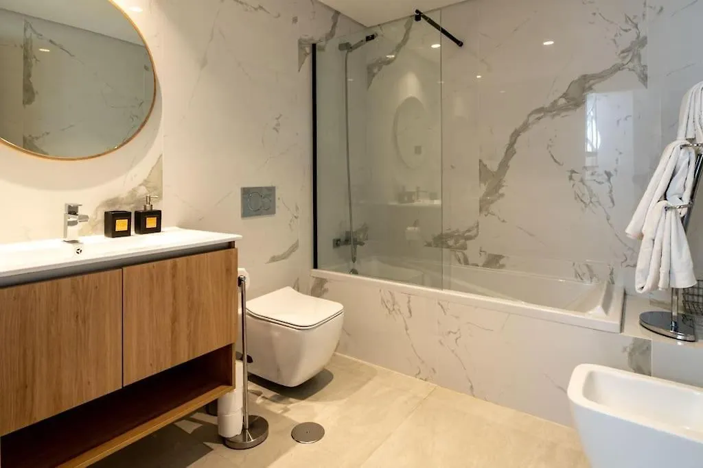 푼샬 Penthouse T1 Saint Lucas 아파트